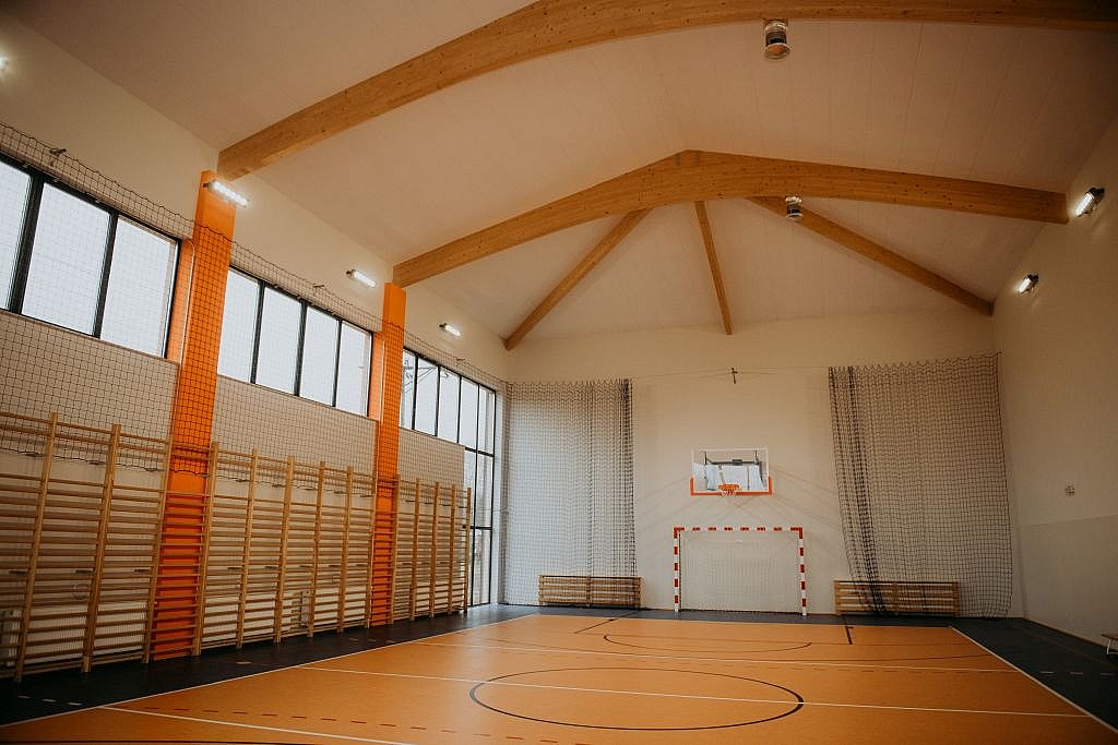 sala gimnastyczna podczas wizytacji